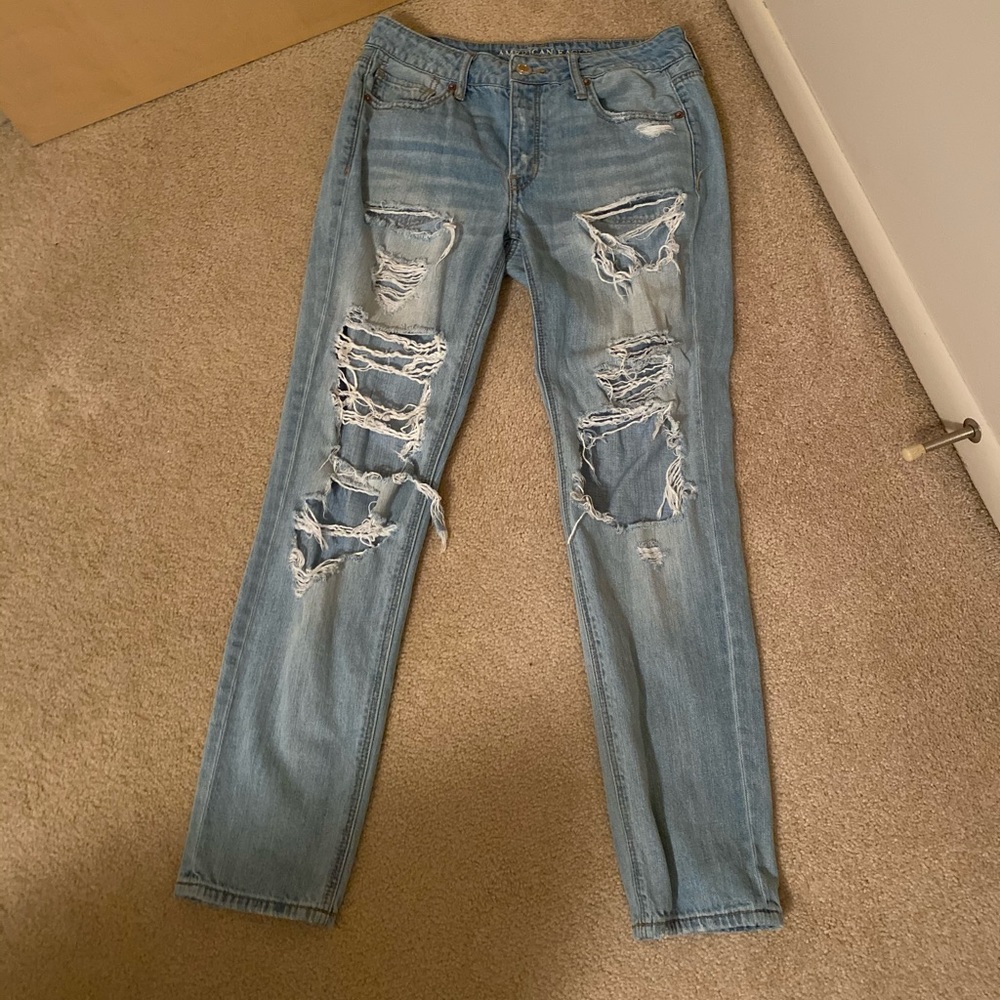 Super Distressed BOYFRIEND Jeans